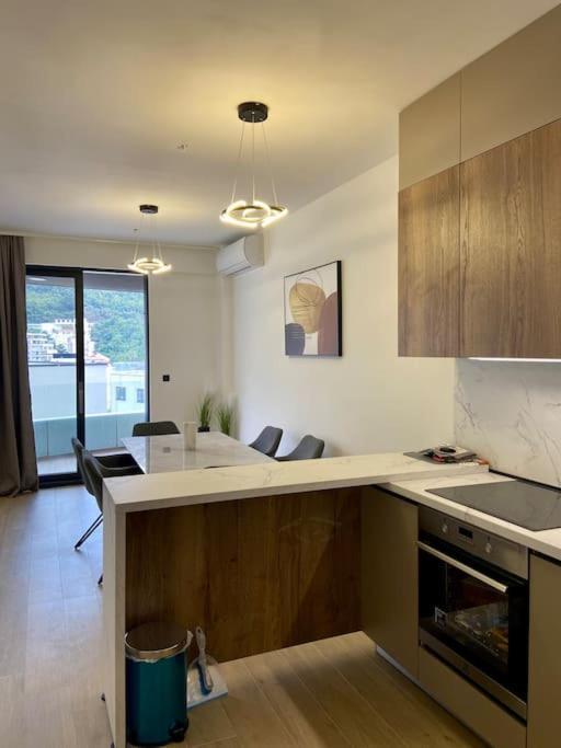Modern 2br In Rafailovici - Near The Apartment