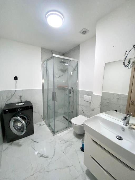 Apartment Modern 2br In Rafailovici - Near The Budva
