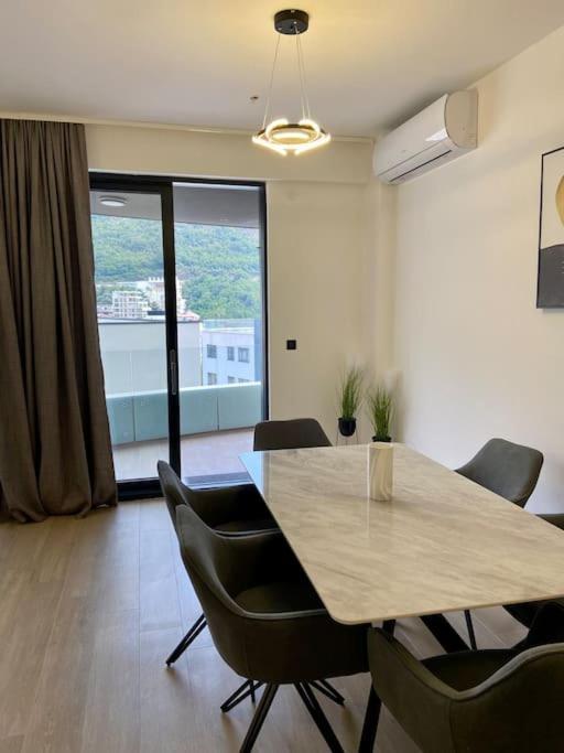 Apartment Modern 2br In Rafailovici - Near The Budva