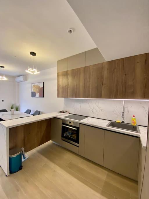 Apartment Modern 2br In Rafailovici - Near The Budva